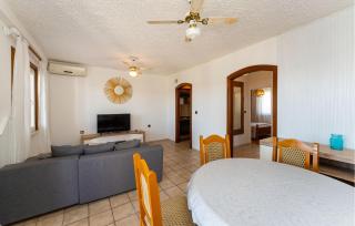 Stunning Apartment In Rtina - 1