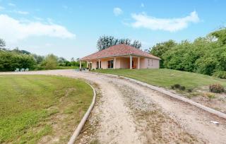 4 Bedroom Gorgeous Home In Bezinghem - Bezinghem - 8