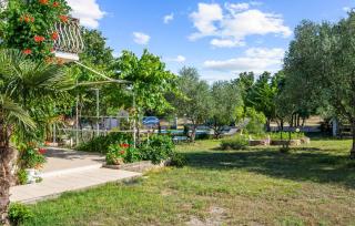 Cozy Apartment In Lozovac With Wifi - Lozovac - 3