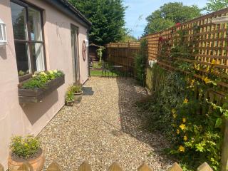 Badgers Nook, Loddon - 9