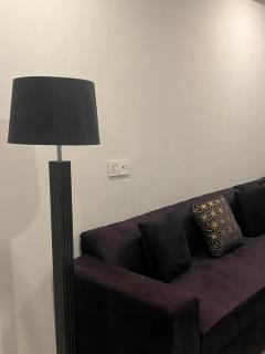Luxury furnished 1 bed apartment - Lahore - 5