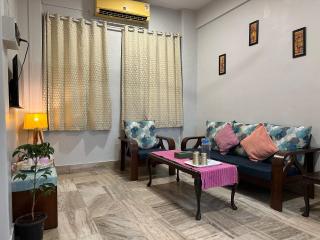 Spacious 2 BHK apartment with Balcony In Bandra - Bombay - 7
