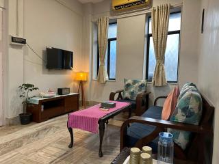 Spacious 2 BHK apartment with Balcony In Bandra - Bombay - 6