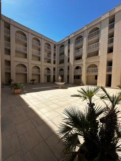 Studio 3 pers climatisé rénové, au calme, idéalement situé proche St Raphael-St Tropez, plage et commerces à pieds - Fréjus - 5