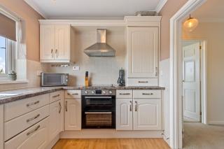 Sea Charm - Cosy Bungalow Near Beach and Village - Saundersfoot - 2