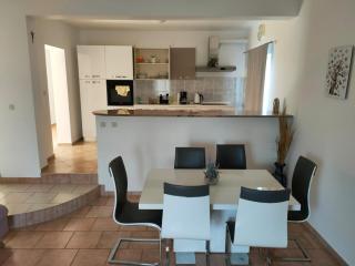 Apartaments Remi - Starigrad - 1