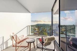 Captivating Convenience 1Bed 1Bath 1Car Views - 5