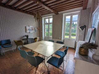 Loue belle demeure dans une grande propriété - 16 couchages, 8 chambres, 320 m2 - 30 min de Vichy - Châtel-Montagne - 2