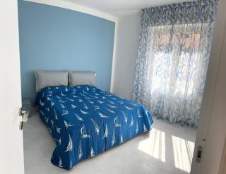 Bilocale completamente rinnovato a 100 metri dal mare con giardino - Marina di Massa - 5