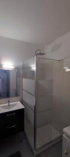 Appartement 2 pièces de plein pied au coeur du village a deux pas de la plage avec extérieur et parking prive - Saint-Georges-de-Didonne - 3