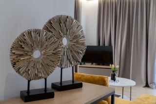 Mateo Apartments - 1