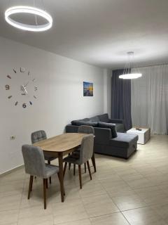 Relaxing and spacious apartment - Sarandë - 8