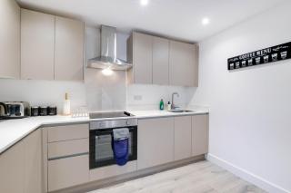 Modern 3 Bedrooms Apartment 01 Town Centre Camberley - Camberley - 8
