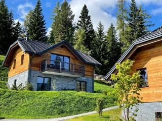 Tomtegl-Bergchalet-No-8-mit-Privatsauna-Infinitypool-Kamin-Fitnessraum-1500m-Seehoehe - Hochrindl - 0