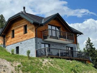 Tomtegl-Bergchalet-No-10-mit-Privatsauna-Infinitypool-Kamin-Fitnessraum-1500m-Seehoehe - Hochrindl - 0