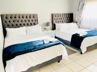 The Bloomingdales - 5