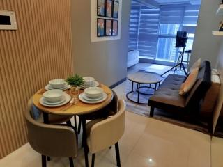 Uptown Parksuites Tower 1 BGC - Manila - 0