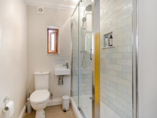 Halfstone House - Llanelli - 8