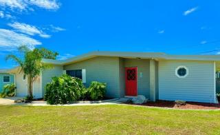 Cocoa Beach Bungalow, Dream House & Vacation Paradise! - Merritt Island - 7