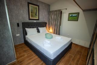 Cozy Penthouse next to Station - Atene - 4