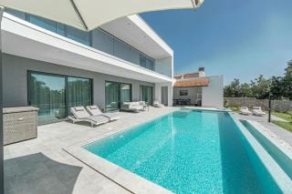 Villa mit großem Infinity-Pool - Ladesäule gratis - Štokovci - 1
