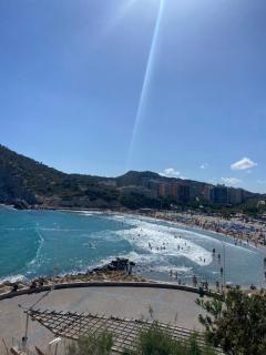 Oasis Cala Alta New Apartment 120qm free parking, pool, 2 bath, 3bdr, Wi-Fi, air-condit - Benidorm - 0