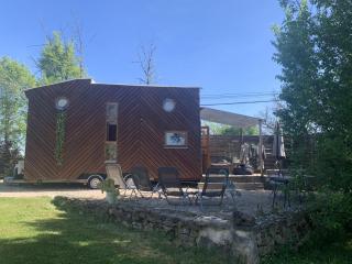 TINY HOUSE & SPA - Faycelles - 0