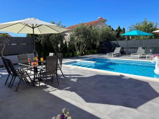 Moderne Ap 2 Mit Pool Und Grill In Der Nähe Von Split Und Trogir - 9