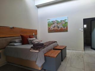 The Hank Maribashoek Adventure Lodge - Mokopane - 1