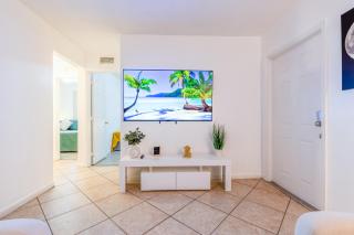 Perfect Miami Retreat City Skyline & Garden - 2