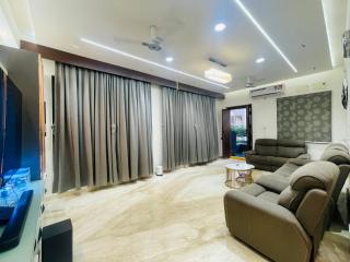 Luxurious Garden view Duplex - Haiderabad - 3