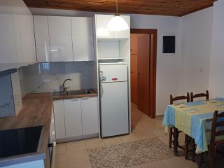 Quiet Agricultural House - Komílion - 6