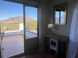 La Vista Del Lago - Lake Negratin View - Granada - 2