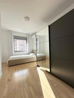 Luxury Apartment II - 2