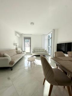Luxury Apartment II - 0