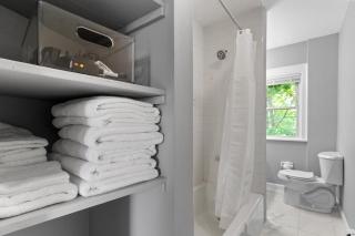 Centrally Located Stamford Gem - 8