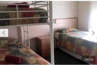Black Swan Motel inn - Lakes Entrance - 4