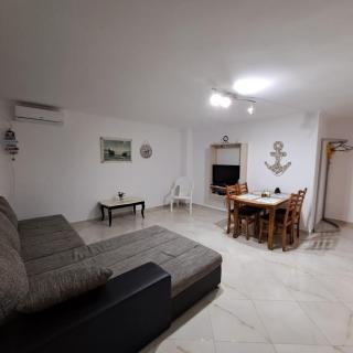 Beach Apartment - Golem - 9