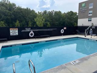 Candlewood Suites Jackson - Locust Grove - 6