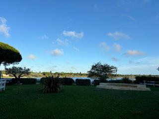 Vue lac et terrasse superbe Appartement cosy 4 pers - 2