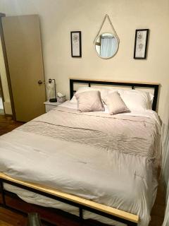 Cottage by the park - Ames - 7