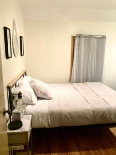 Cottage by the park - Ames - 6