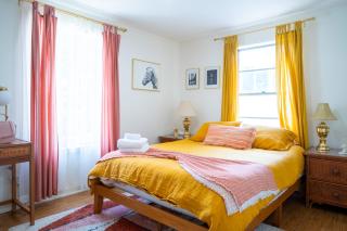 Stylish, Artsy Bungalow Central Eastside - Austin - 7