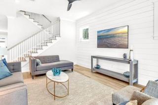 New-Walk To Beach - Private Heated Pool - 5