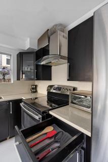 Newly Furnished Central Gem Near Transit - 1