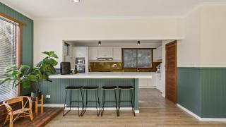 Treetop Retreat House - Spacious Family Getaway - 0