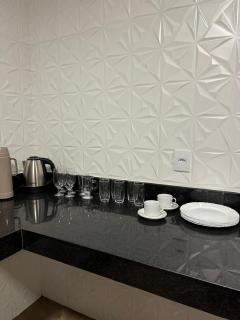 DiLUCCA Suíte 03 - Pousada Karaiba Próx UMC, Praia Clube e Shopping - 1