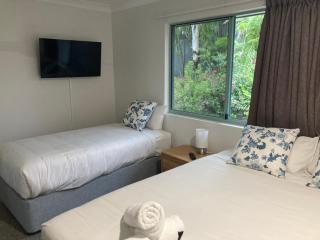 Sunset Waters 17 comes with a Buggy - Hamilton Island - 2
