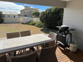 Elandra House - WiFi pet friendly outside - Robe - 1