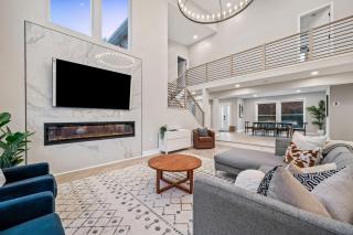 Tysons LUXE 6BR Modern and Spacious - 7